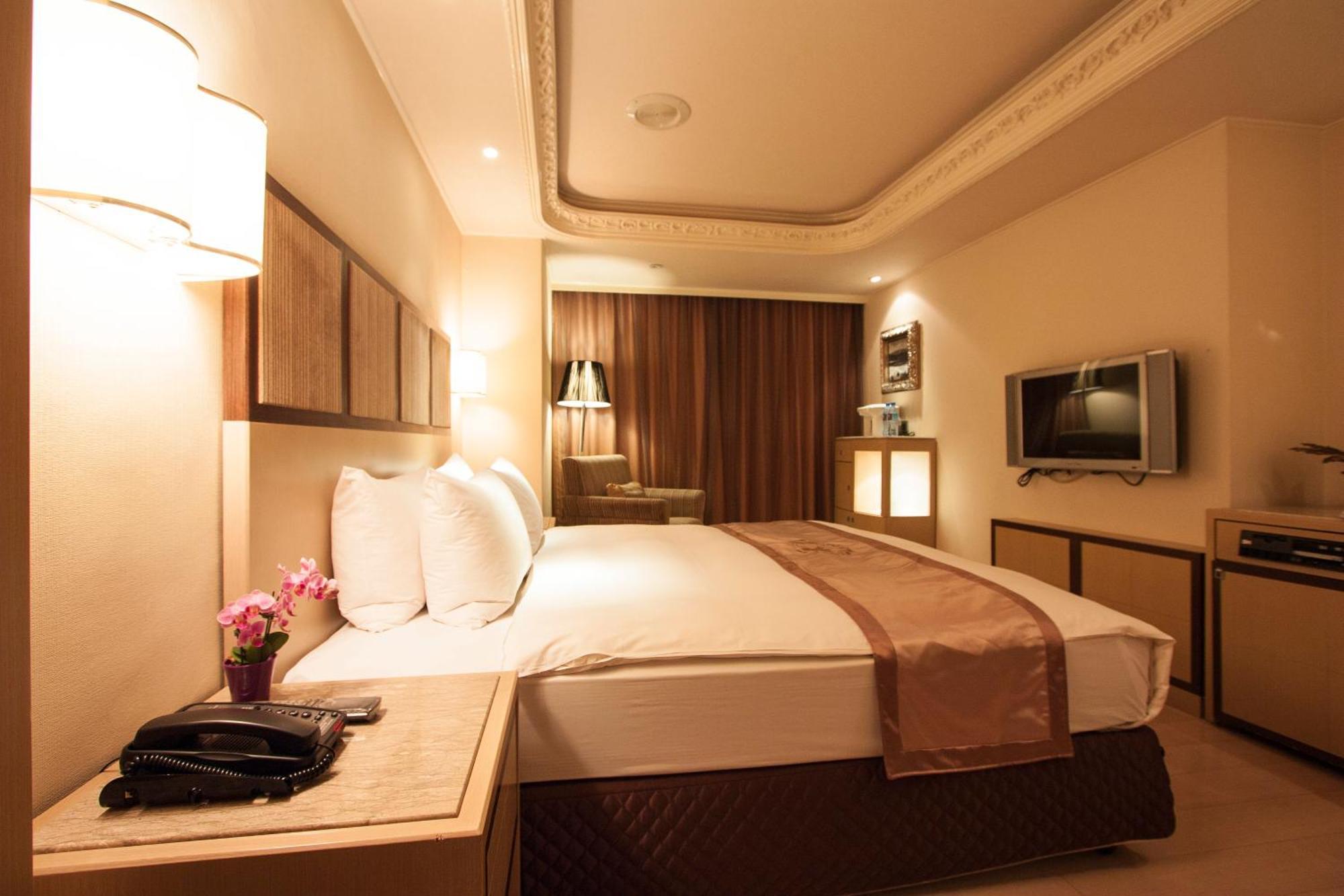 Taipei Charming City Hotel Exterior foto